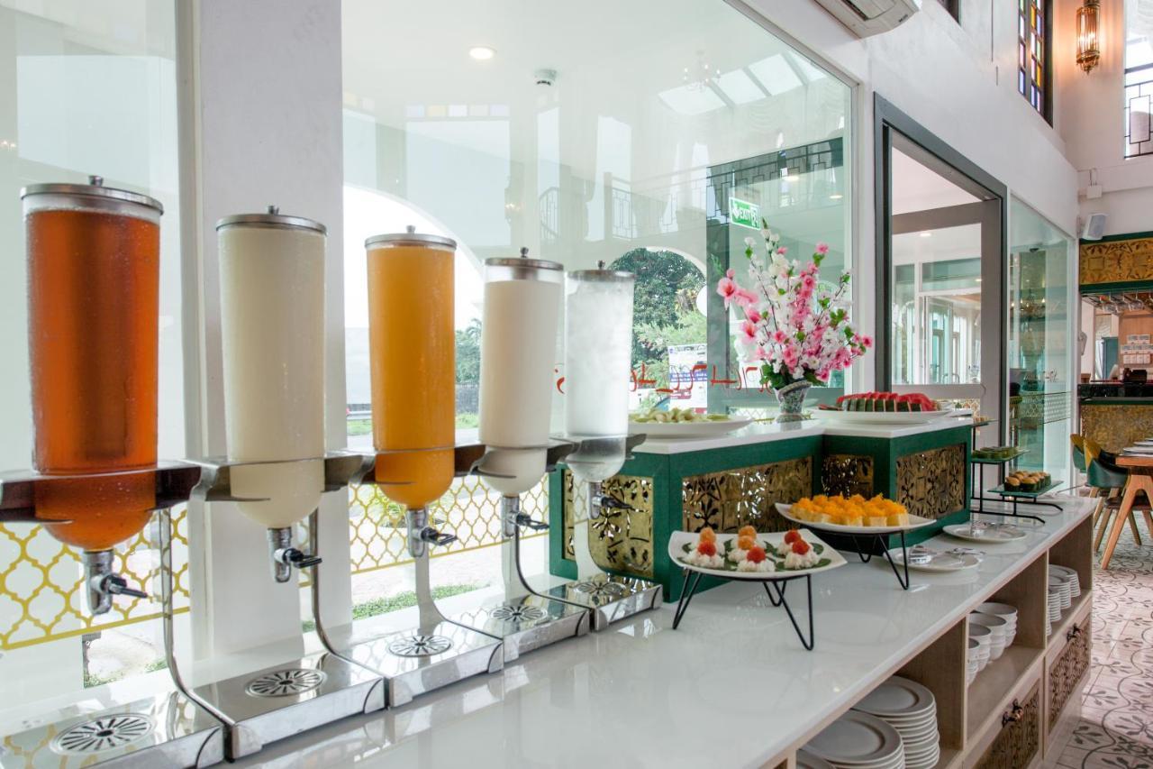 Supicha Pool Access Hotel - Sha Plus Phuket Buitenkant foto