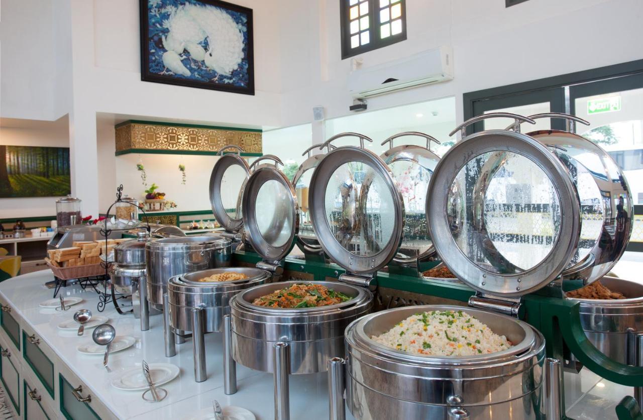 Supicha Pool Access Hotel - Sha Plus Phuket Buitenkant foto