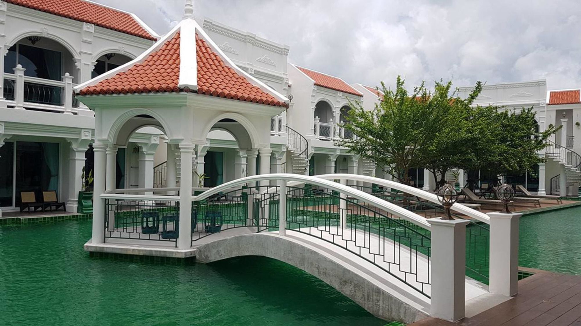 Supicha Pool Access Hotel - Sha Plus Phuket Buitenkant foto